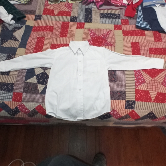 5 item dress shirt bundle for boys, size 4, 5 and 6. - Picture 5 of 5